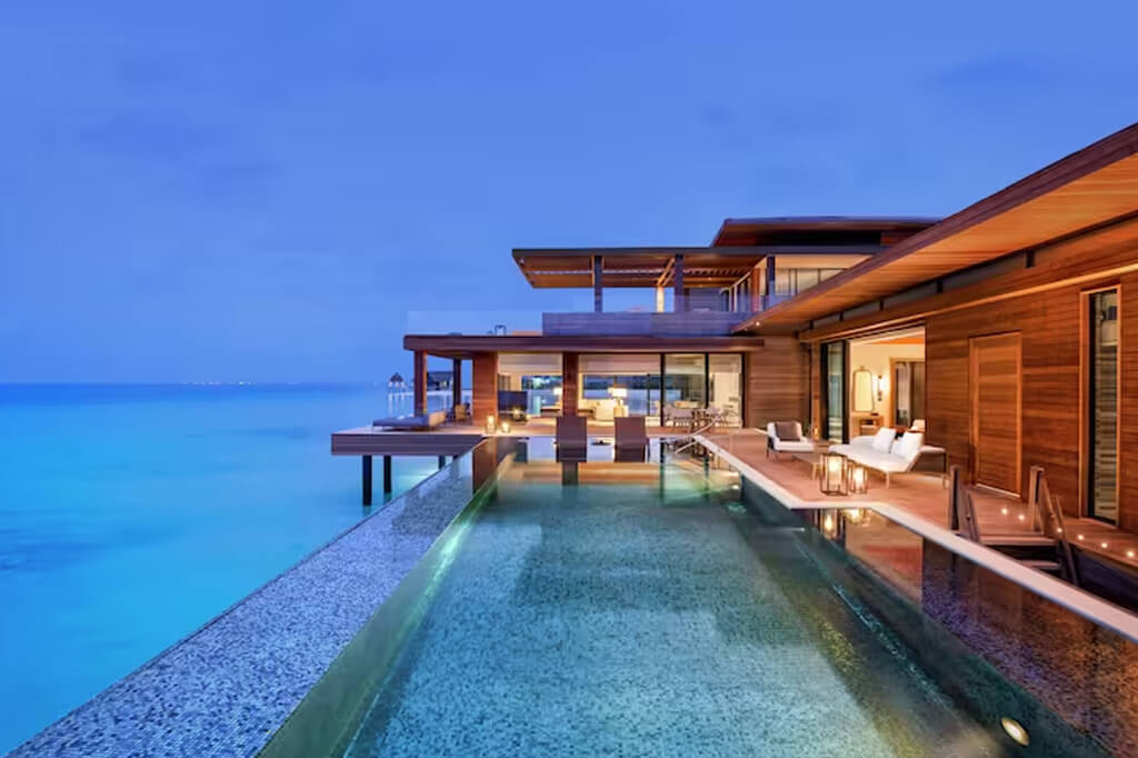 Waldorf Astoria Maldives Villa with pool