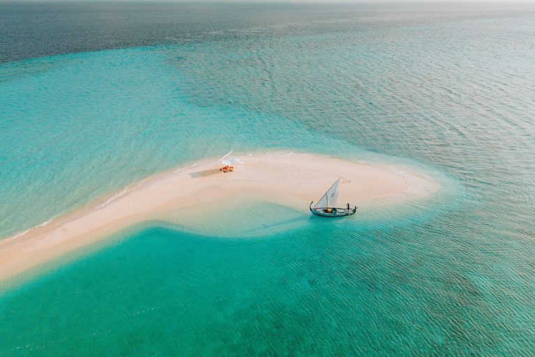 InterContinental Maldives Maamunagau Resort Sandbank Experience
