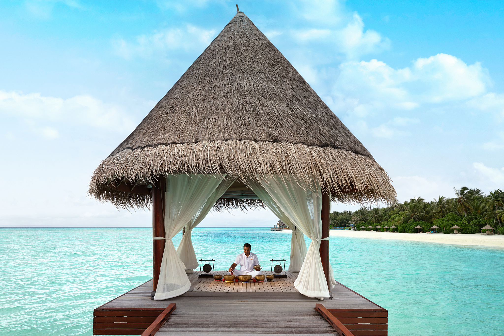 Anantara Dhigu Maldives pool aerial
