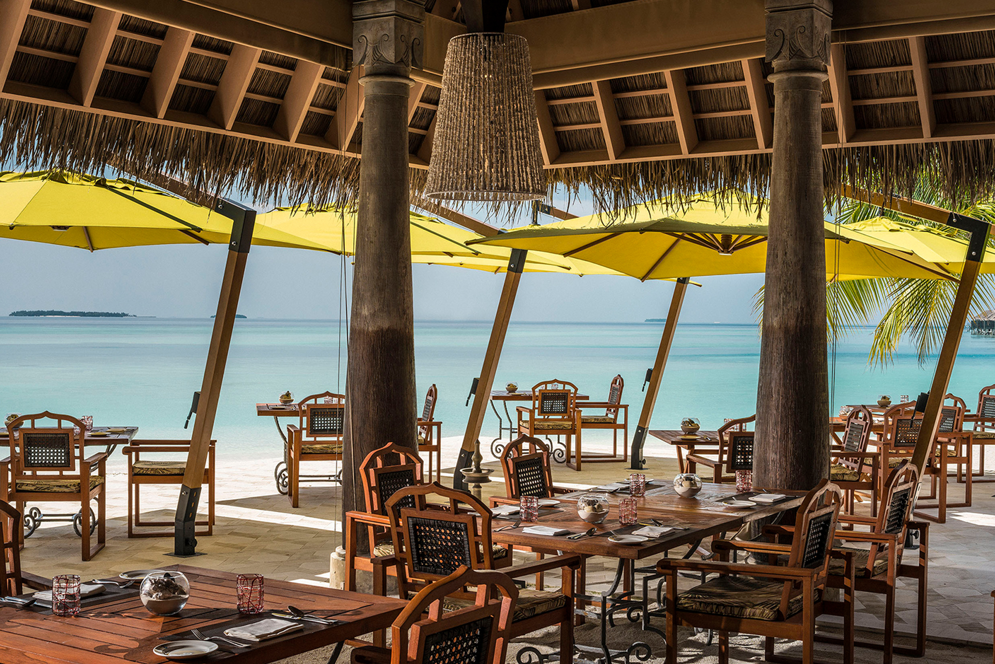 Anantara Kihavah Maldives Plates Restaurant