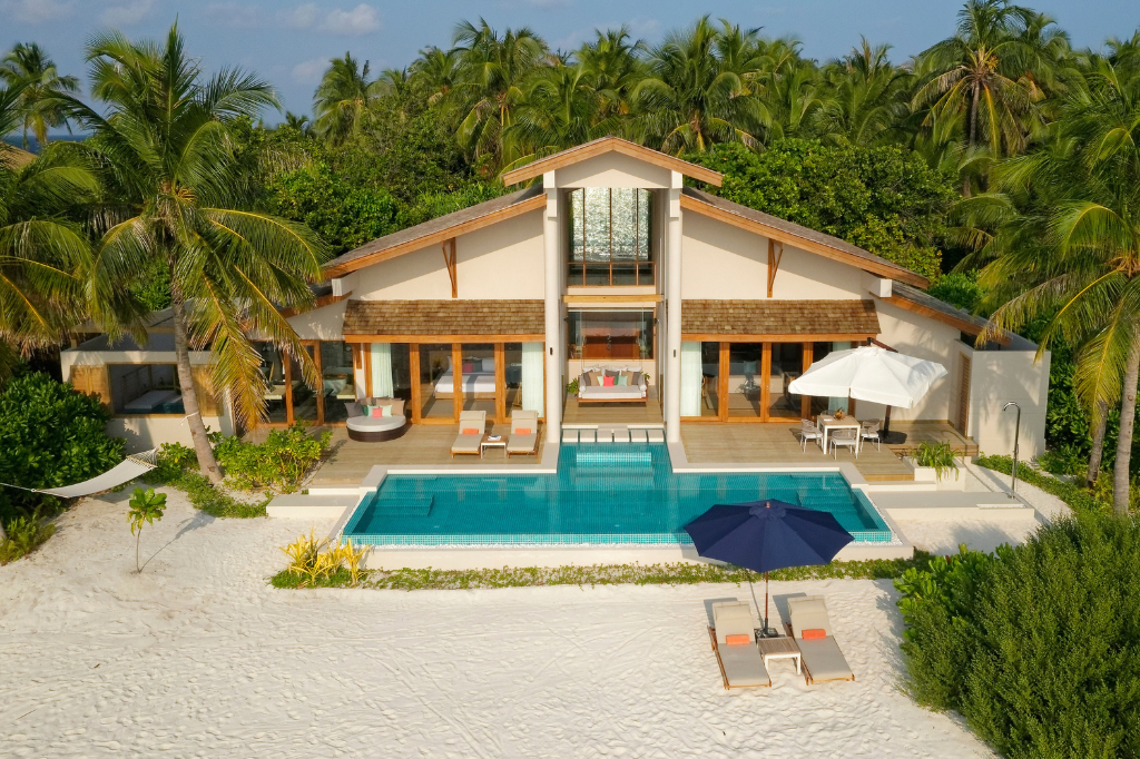 Emerald Faarufushi Resort & Spa Presidential Beach Villa exterior