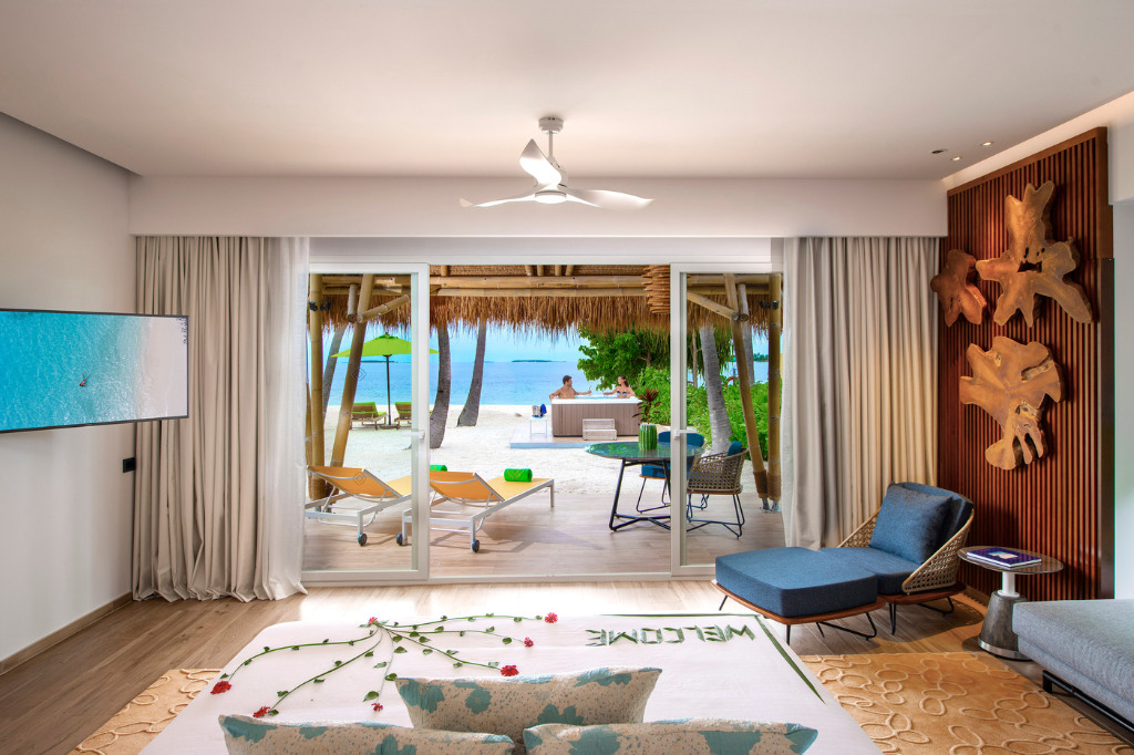 Emerald Maldives Resort & Spa Jacuzzi Beach Villa