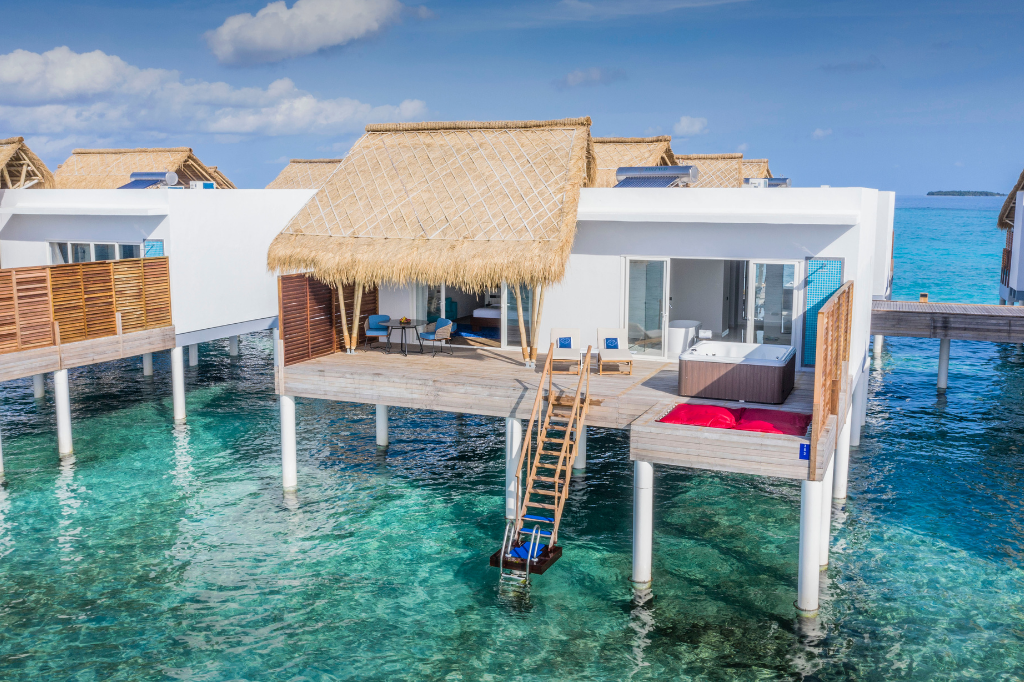 Emerald Maldives Resort & Spa Jacuzzi Water Villa