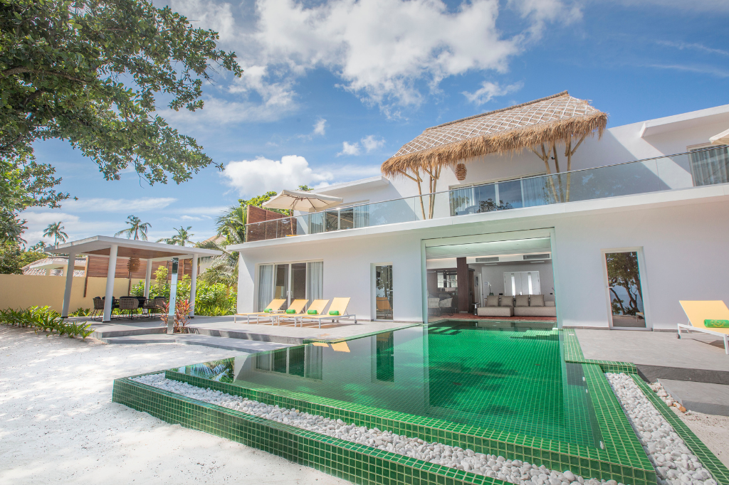 Emerald Maldives Resort & Spa Royal Beach Villa