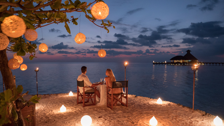 Huvafen Fushi Maldives Destination Dining Couple