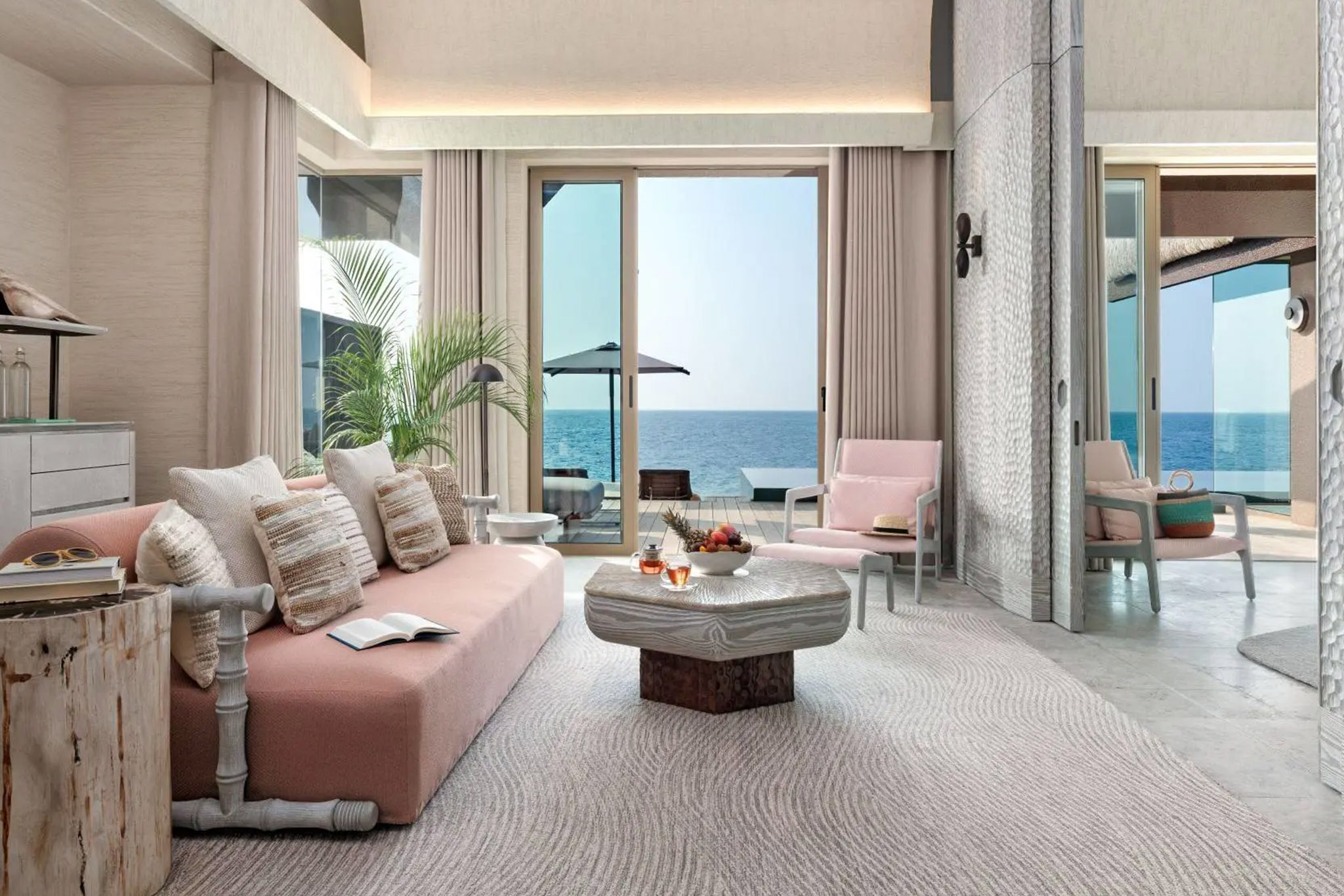 Grand ocean pool villa jaoli being