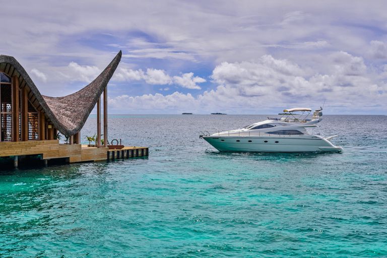 Joali Maldives Aicon Yacht