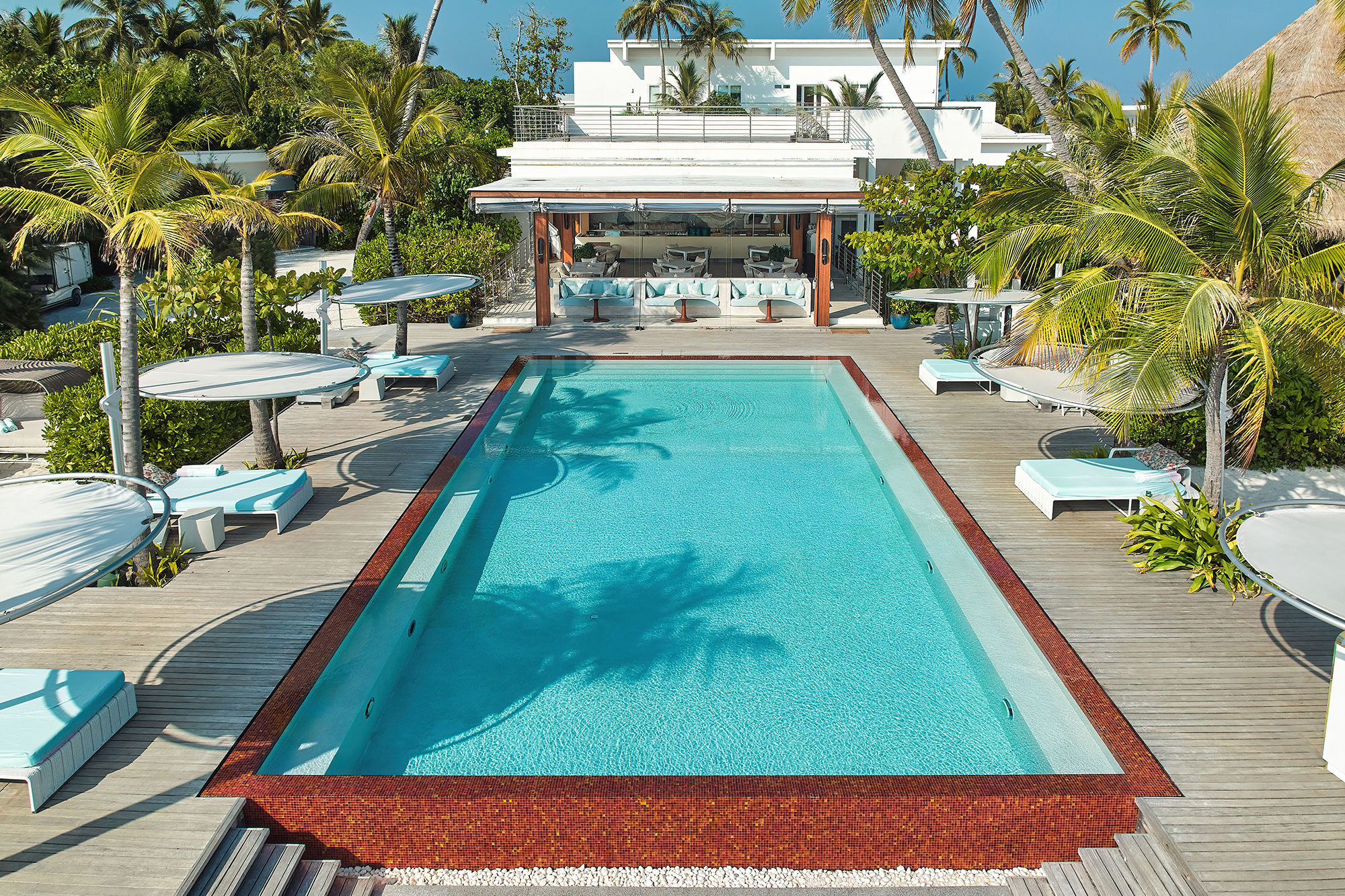 Jumeirah Olhahali Island Shimmers