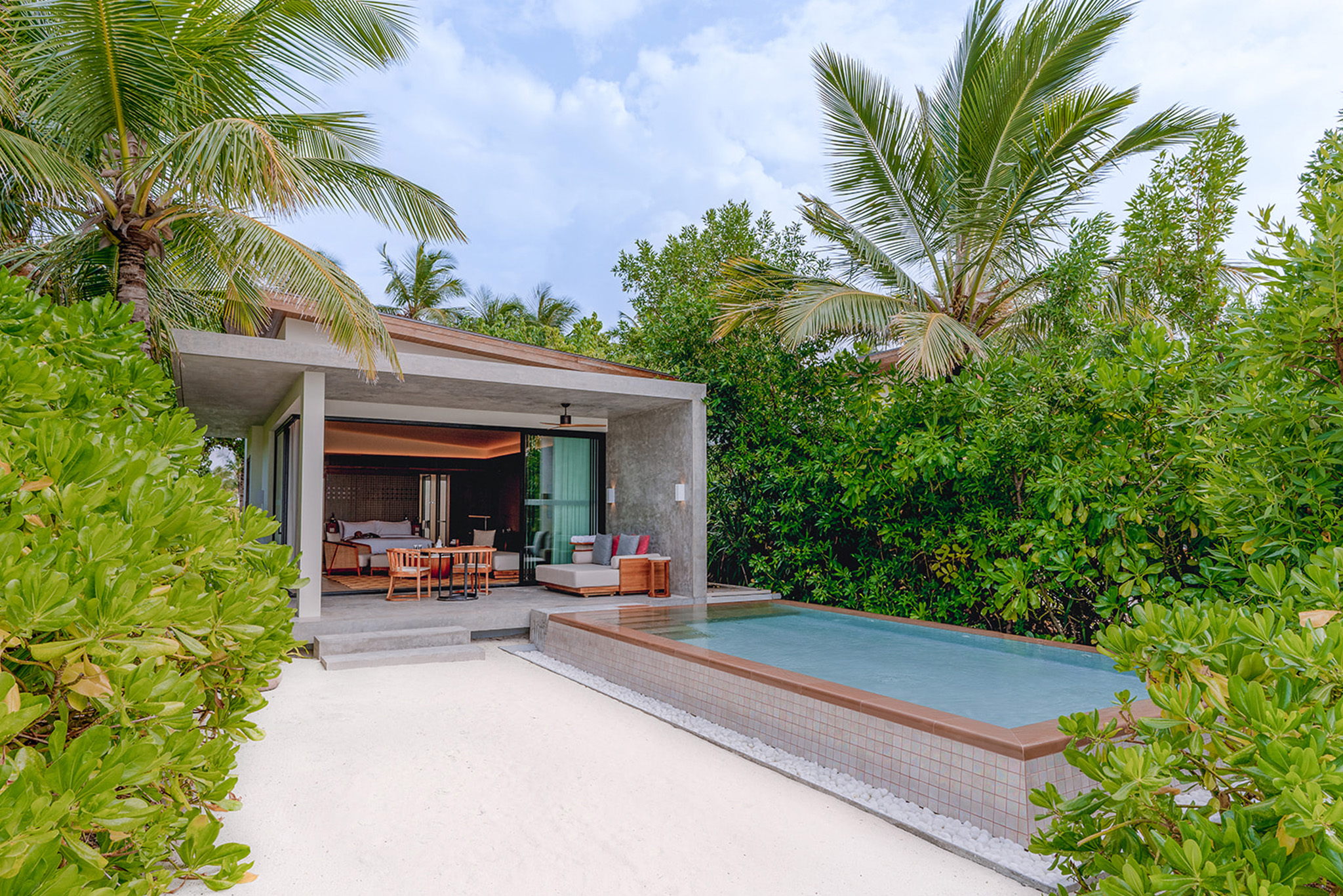 Kuda Villingili - Sunrise Beach Villa with Private Pool