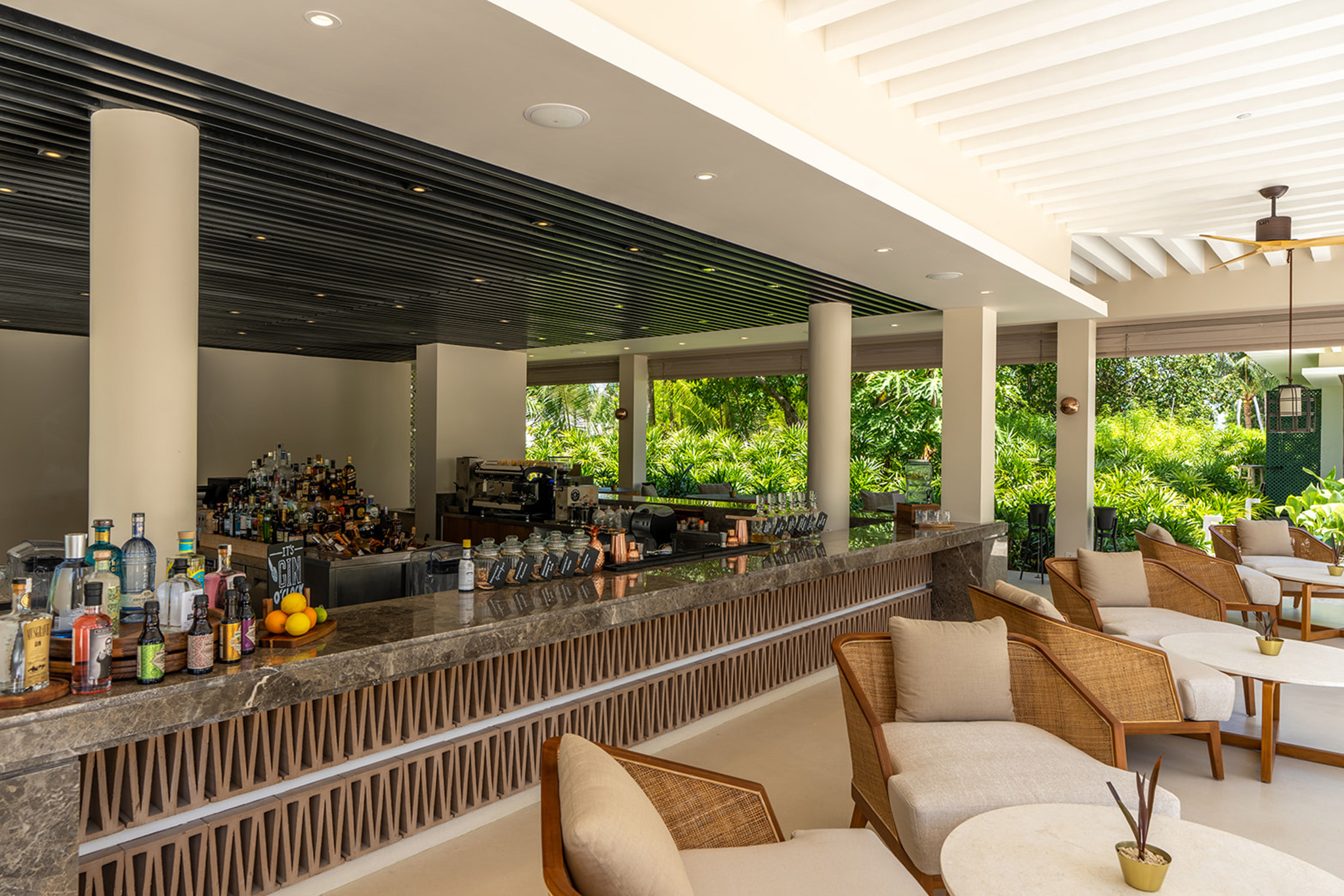 Kuda Villingili Resort Maldives The Bar