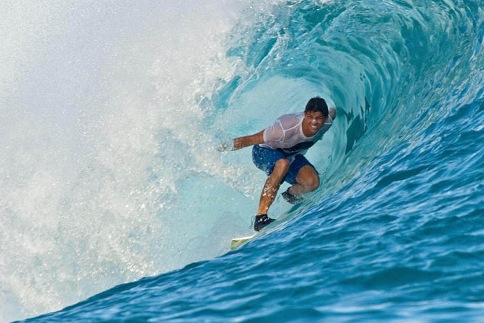 Naladhu Private Island - Surfing