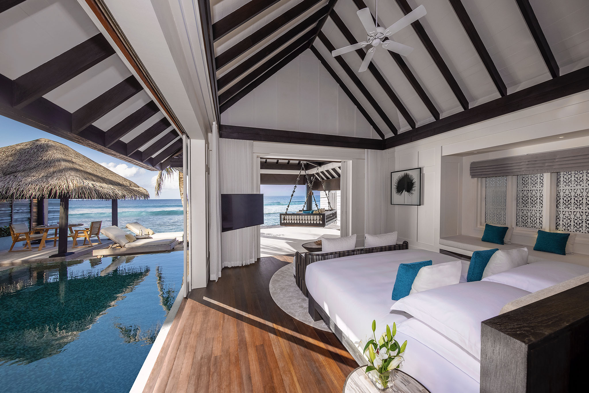 Naladhu Private Island - Ocean House with Pool and Private Beach Cabana