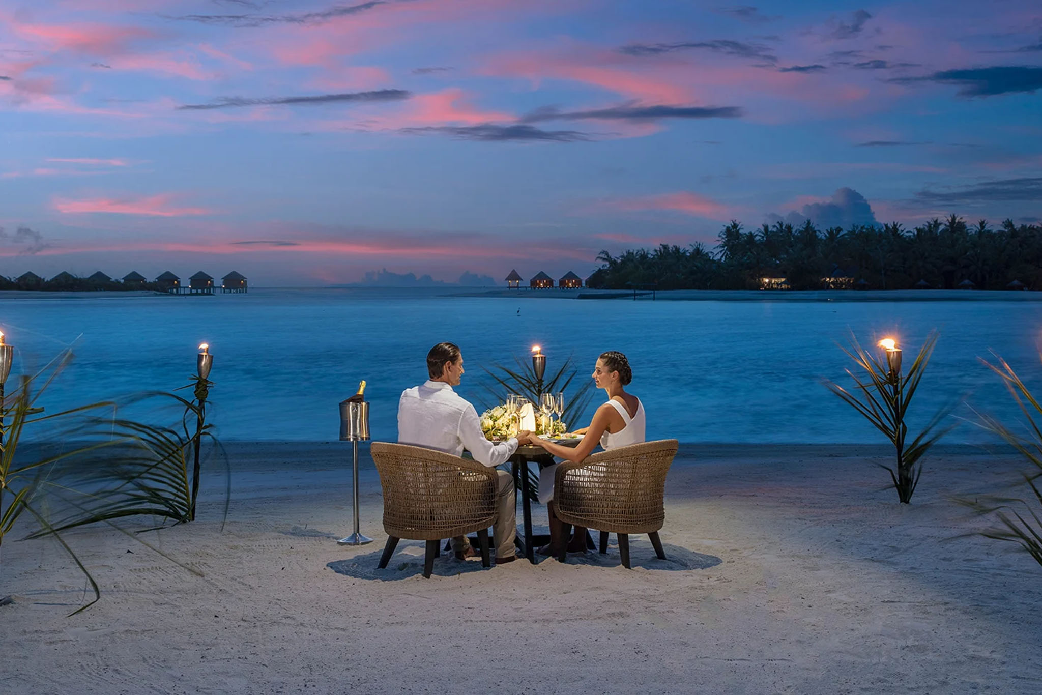 Naladhu Private Island - Intimate Dining