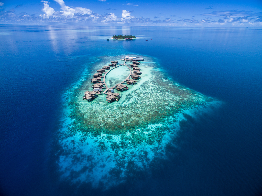 Raffles Maldives Meradhoo Resort aerial