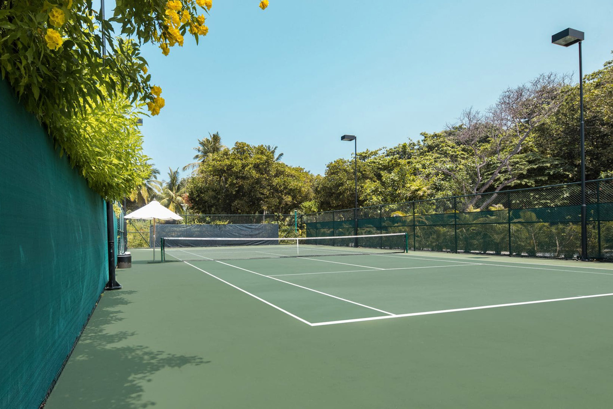 Sirru Fen Fushi - Tennis Court