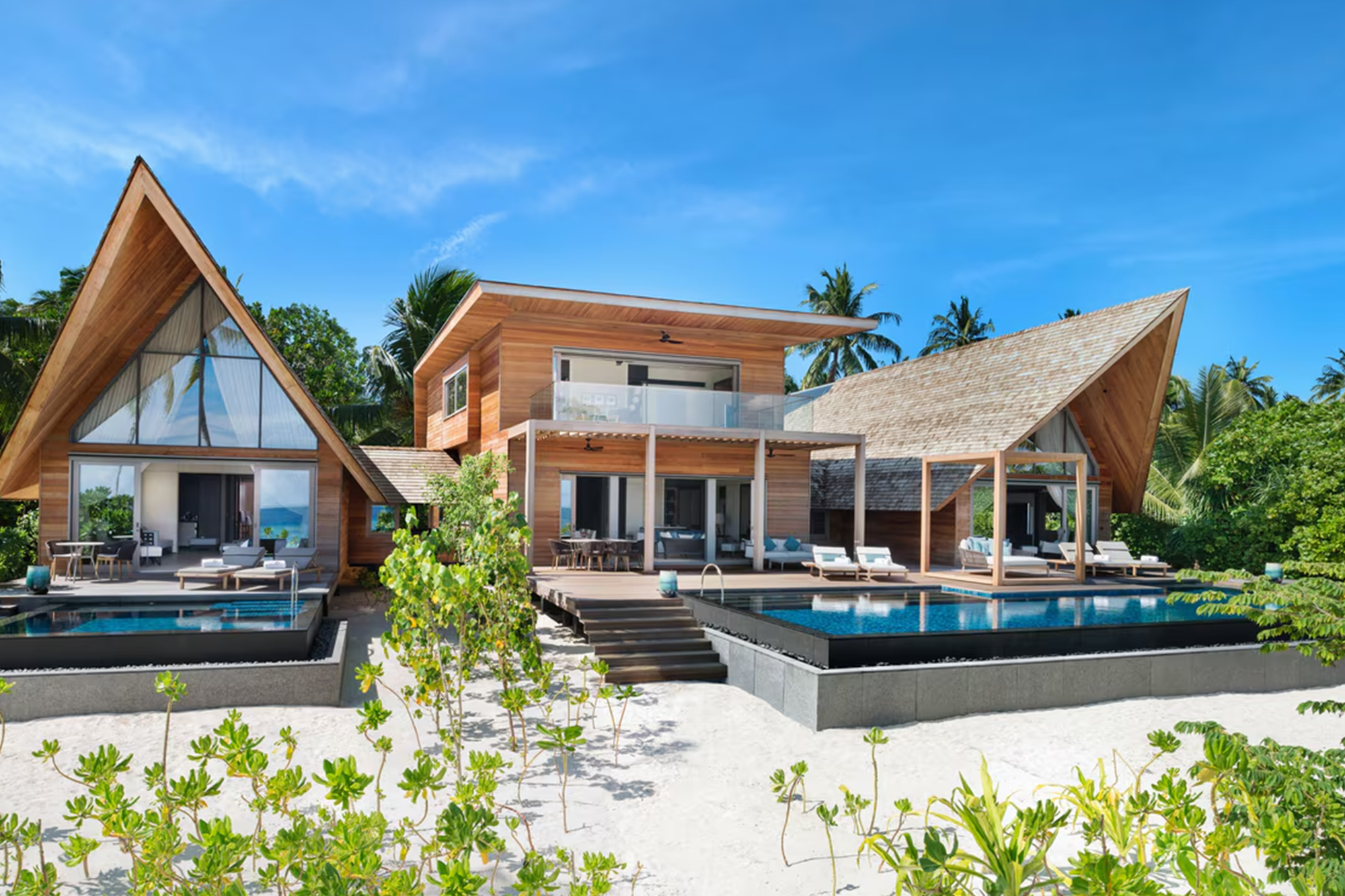 The St. Regis Maldives Vommuli Resort Caroline Astor Estate