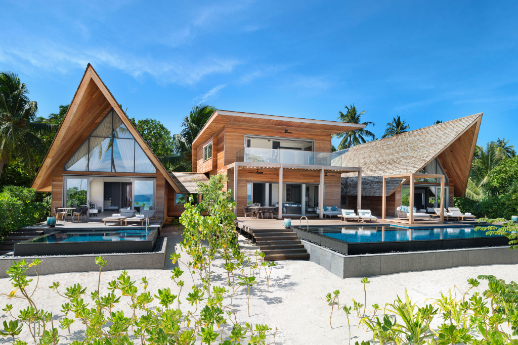 The St. Regis Maldives Vommuli Resort Three Bedroom Caroline Astor Estate with Pool