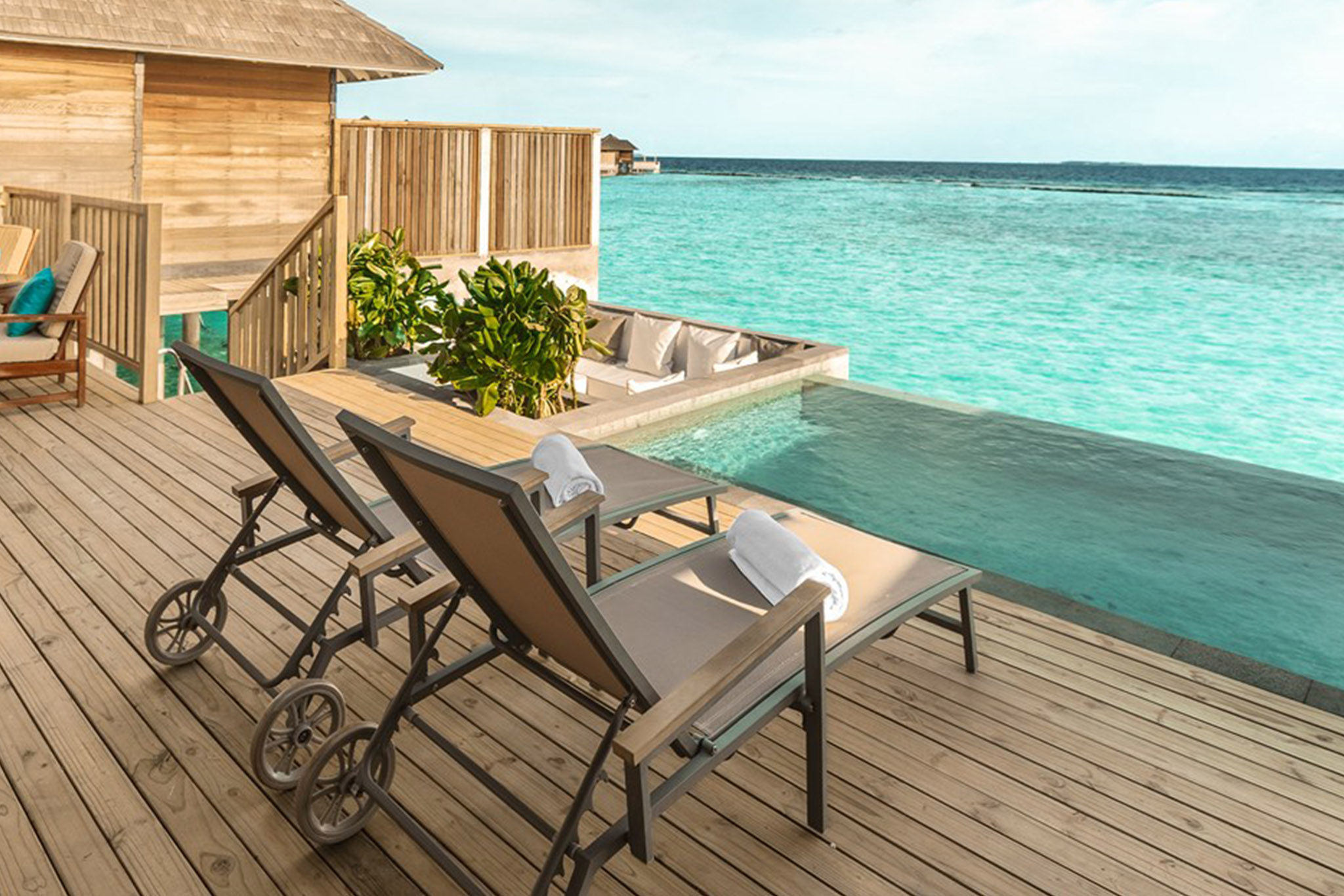 Sun Siyam Iru Fushi - Sunset Horizon Water Villas with Pool