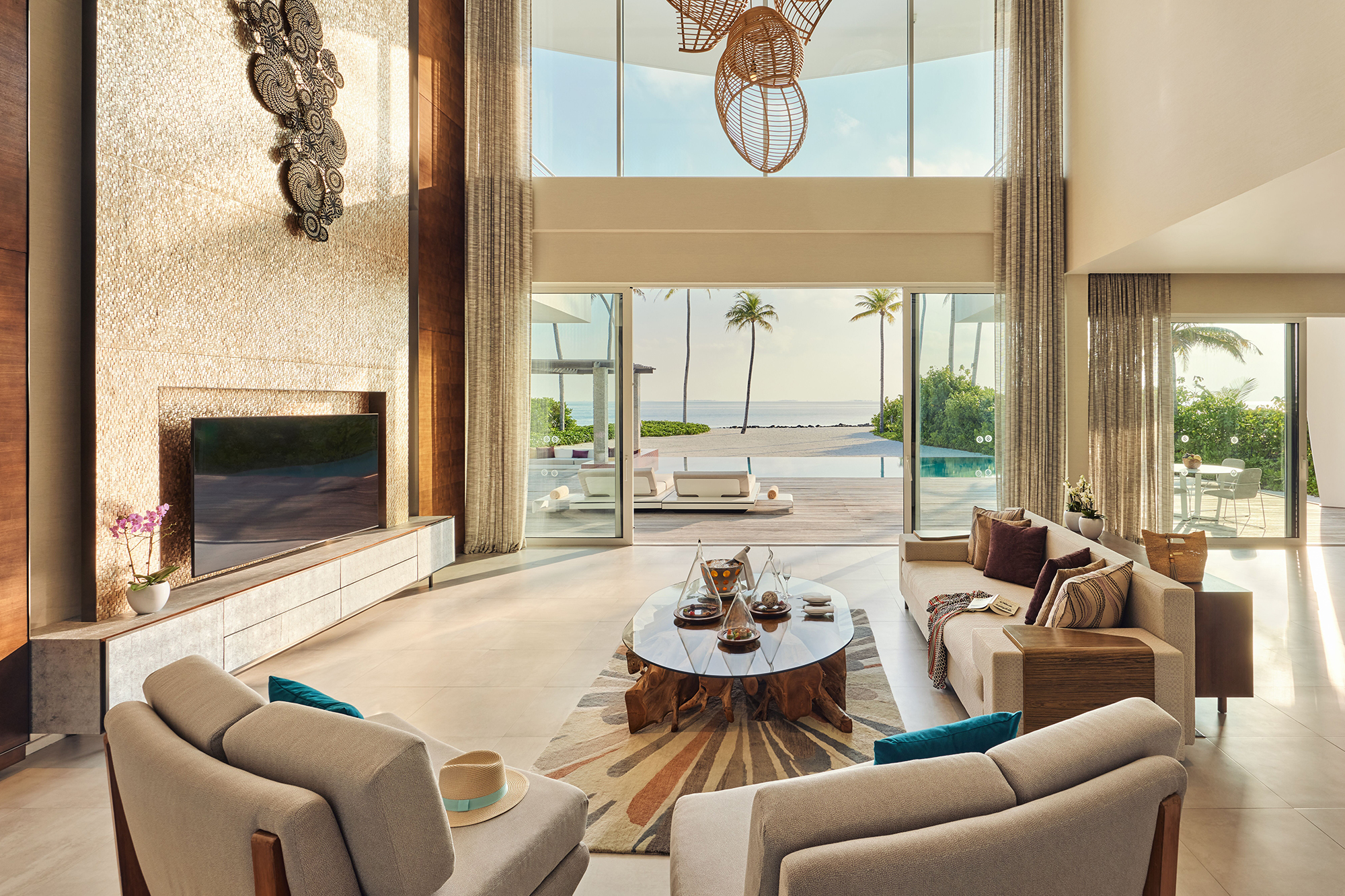 Jumeirah Olhahali Island Three-Bedroom Beach Retreat with Pool