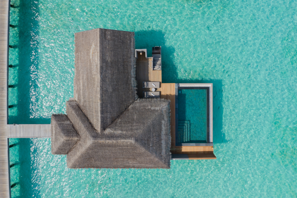 Vakkaru Maldives Overwater Pool Villas