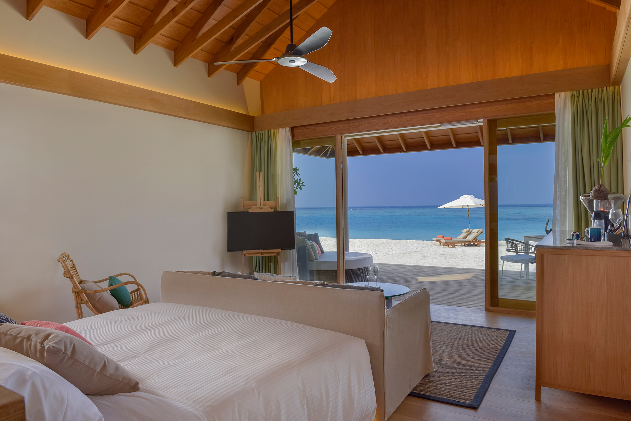 Emerald Faarufushi Resort & Spa Beach Villa exterior