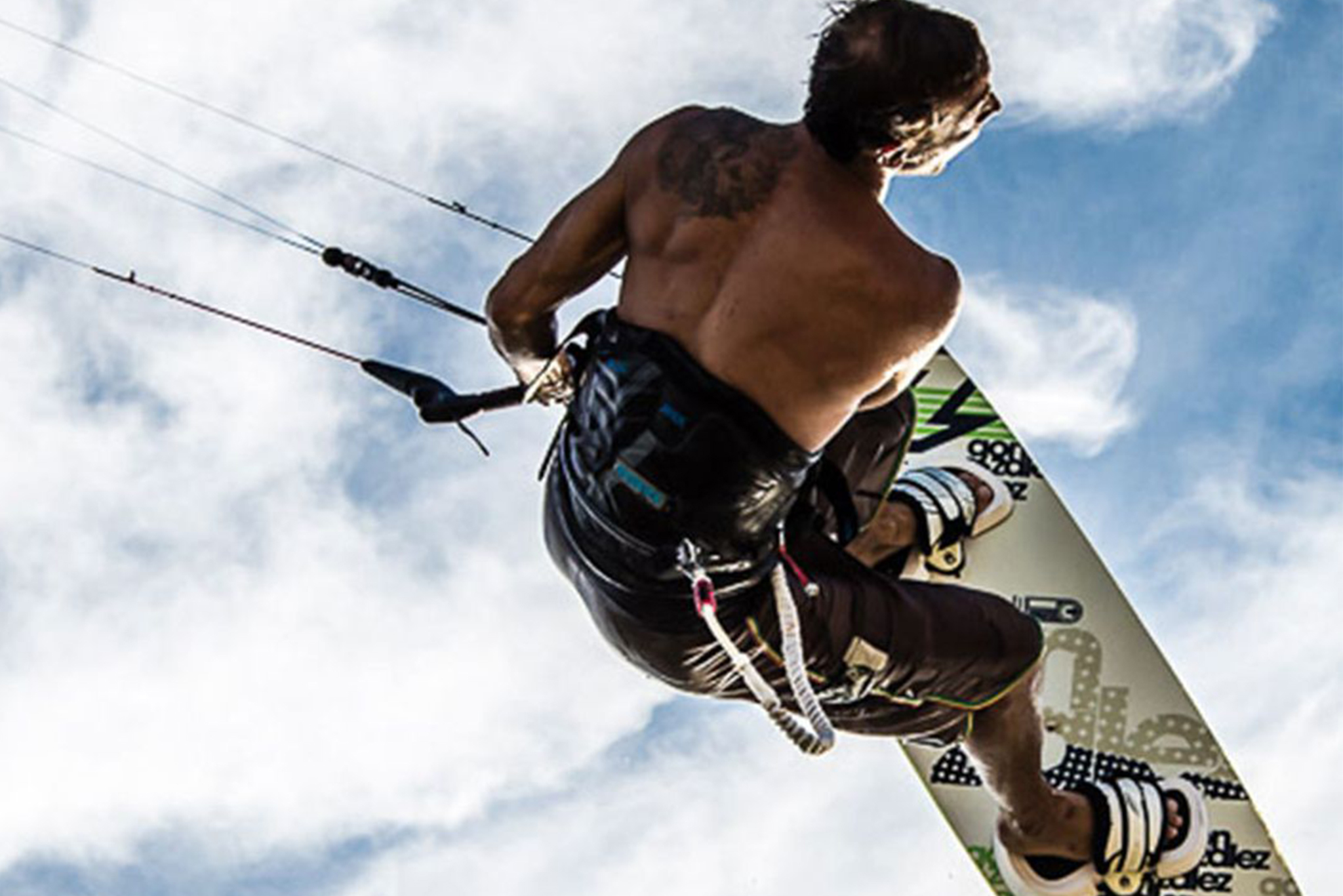 Heritance Aarah - Kite-Surfing