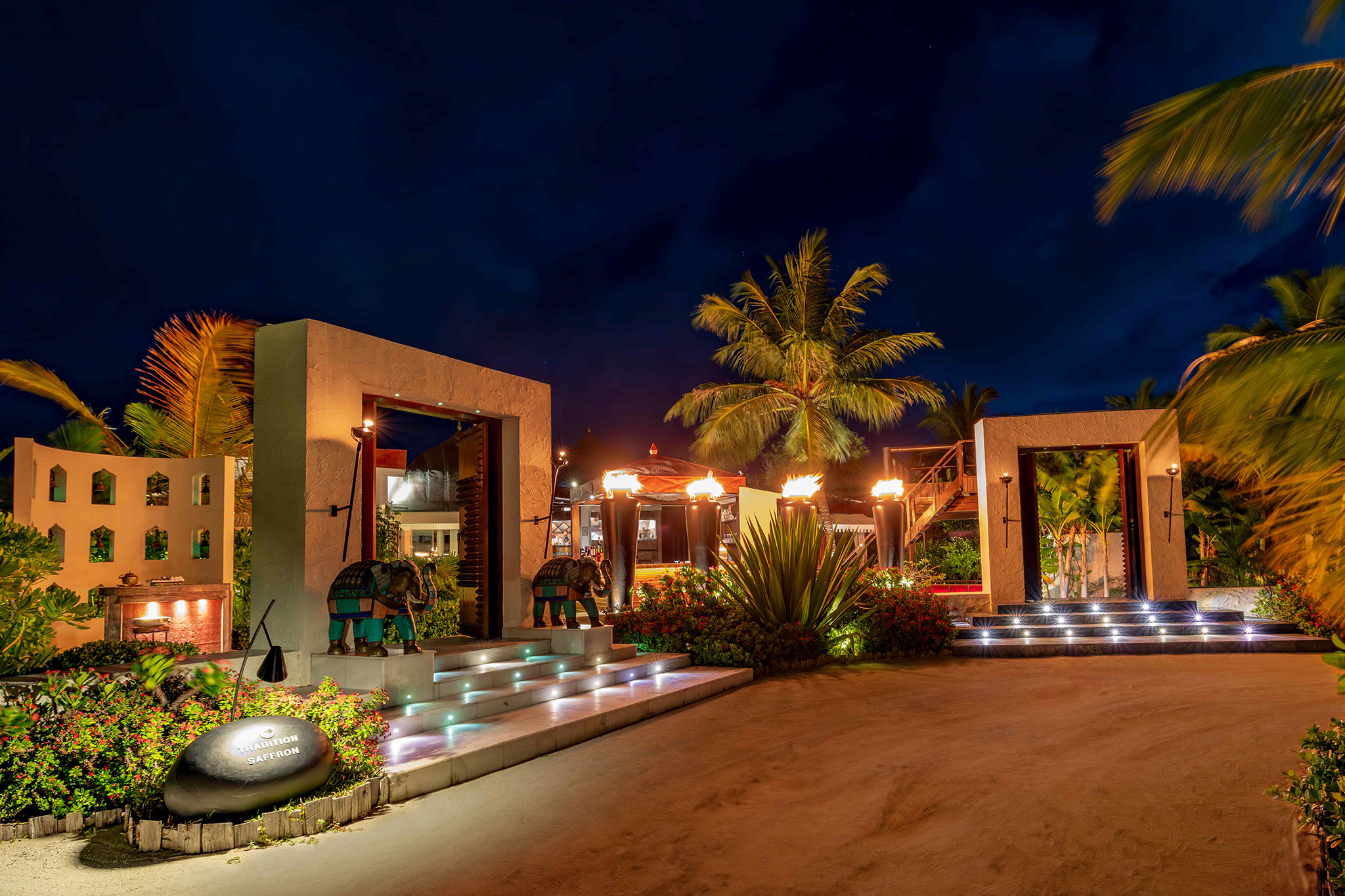 OZEN RESERVE BOLIFUSHI -Saffron – Exterior Entrance OZEN RESERVE BOLIFUSHI -Saffron - Exterior Entrance
