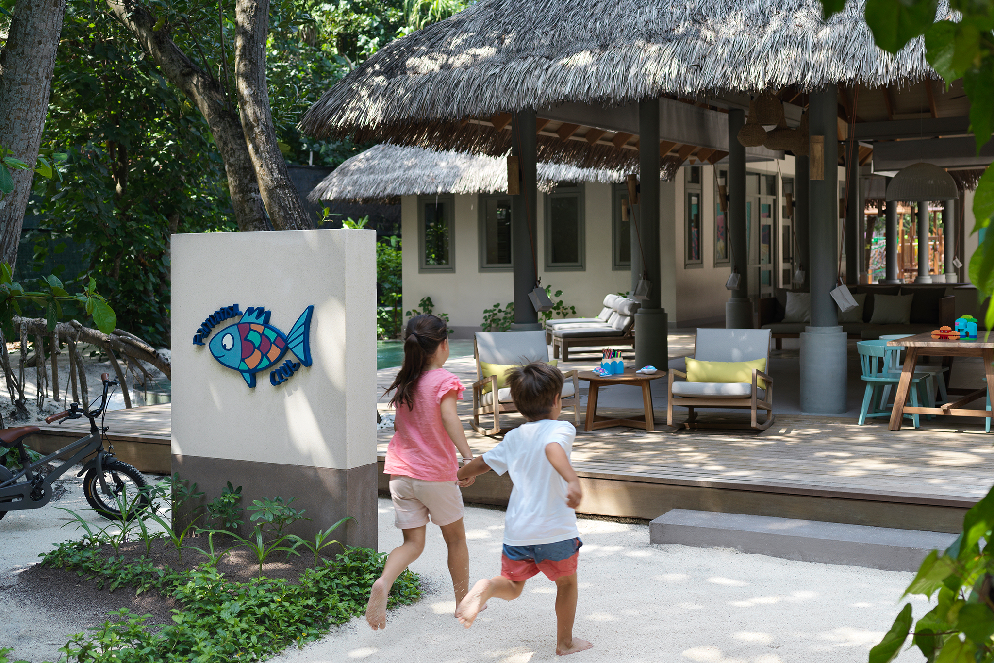 2048px X 1366px_0000_Parrotfish Club – Vakkaru