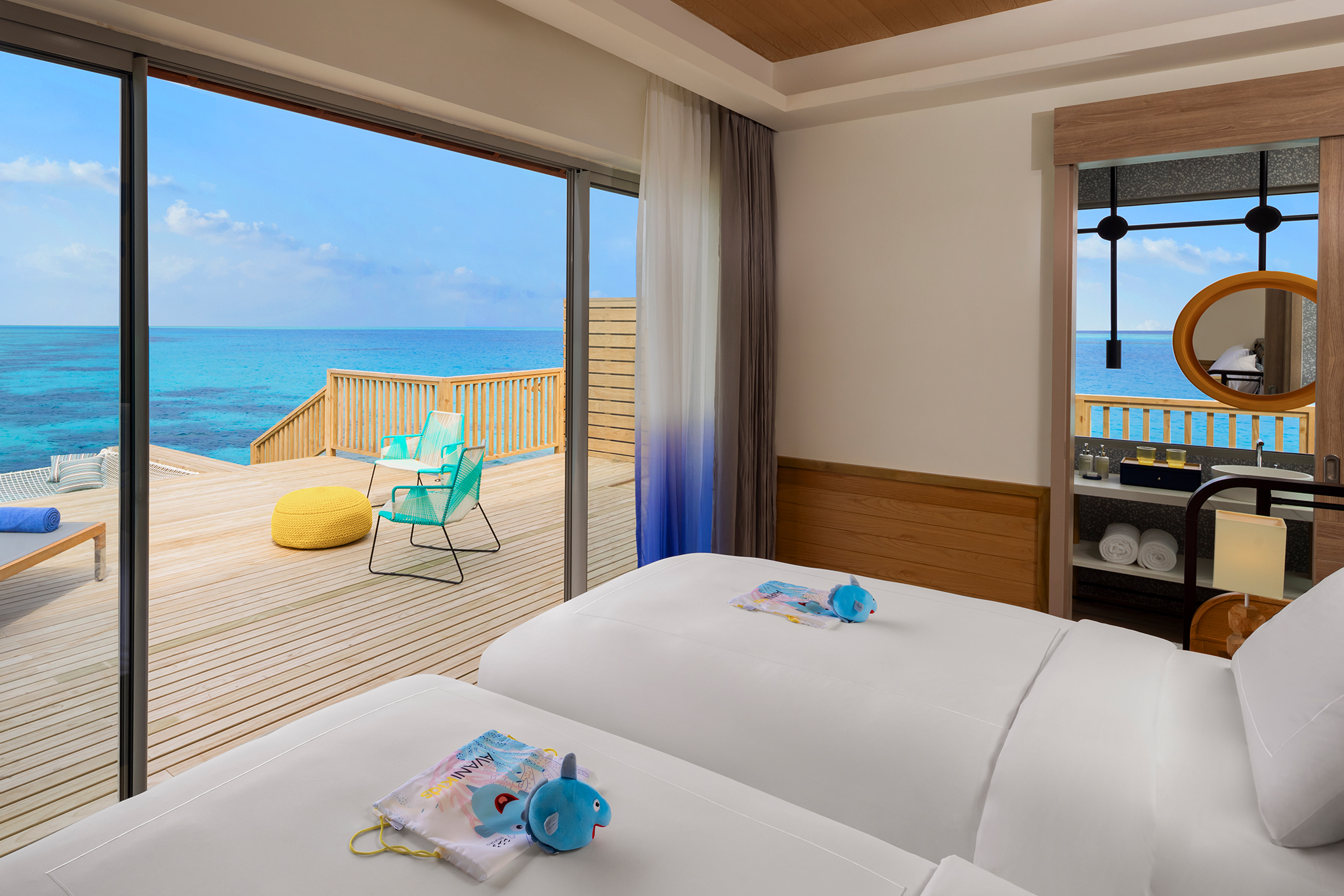 2048px X 1366px_0000_Twin_Bedroom_Three_Bedroom_Sunset_Overwater_Pool_Residence_Avani_Plus_Fares