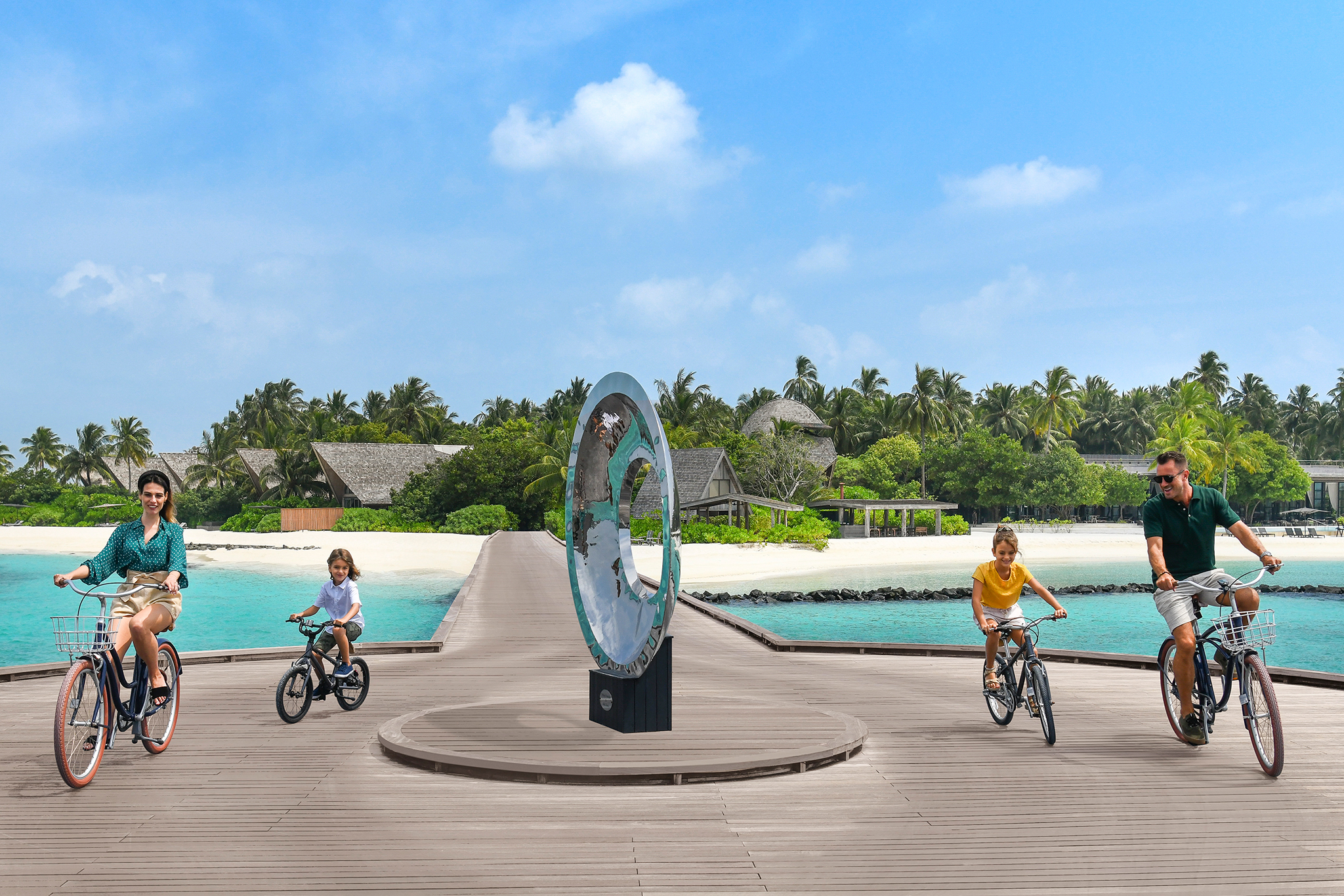 2048px X 1366px_0001_ STR_MLEXR_EXP_Bike_01 – Sr. Regis