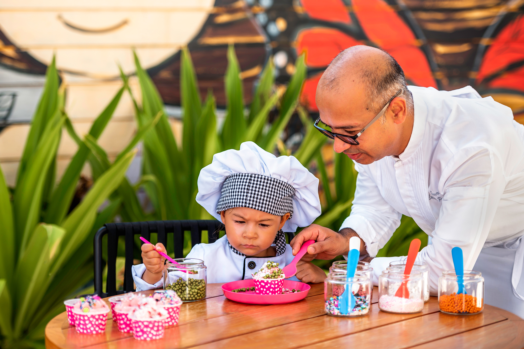 2048px X 1366px_0001_Stars Club_Cupcake Making Class