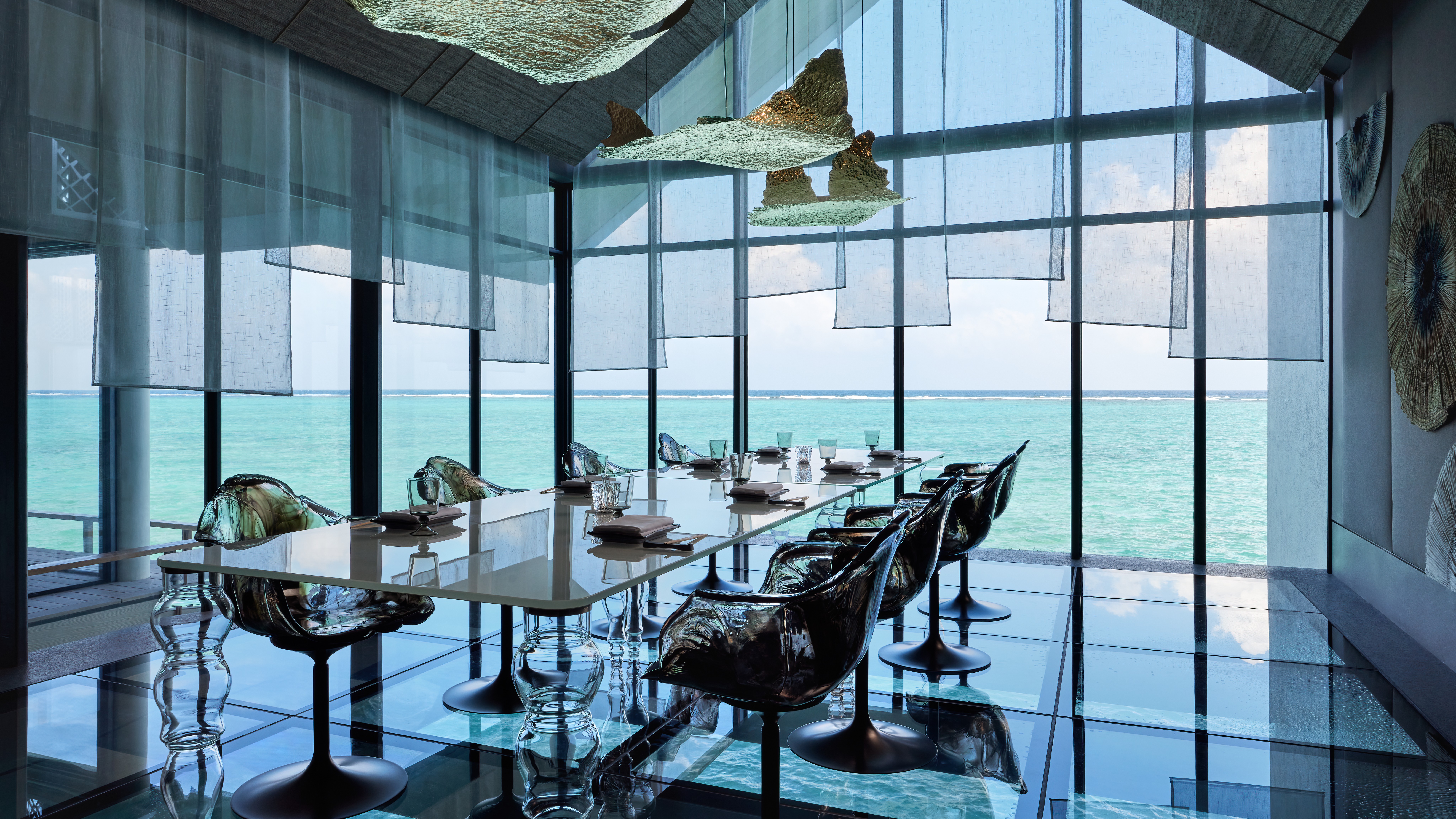 One&Only_Reethi_Rah_Tapasake_Private_Dining_Room_Kaiki_Setup_with_View